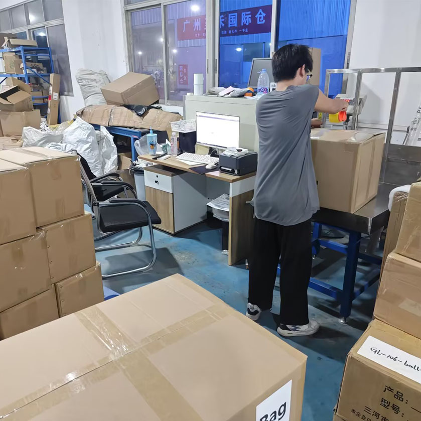 Cosmetics Clothing Textile Door-to-Door Freight Forwarder Service From China to Europe UK Specializing Rail Trucking Logistics